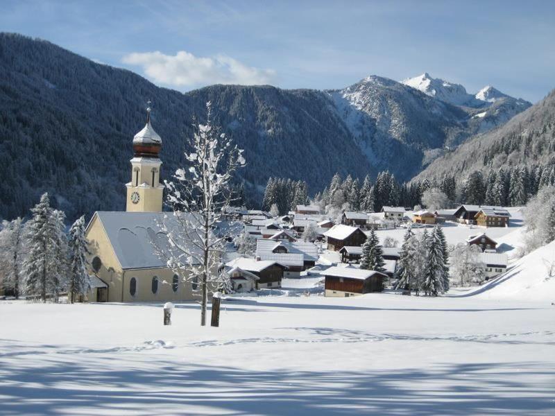 Haus Sonnenhof Daire Wald am Arlberg Dış mekan fotoğraf